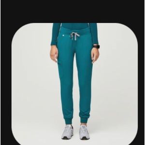 Figs Zamora Jogger Scrub pant in Pacific Blue